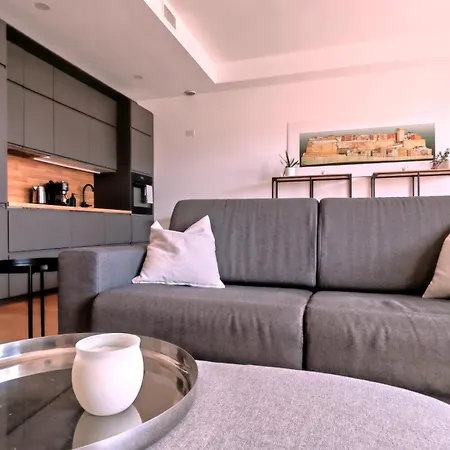 Saturnino Garden Terrace